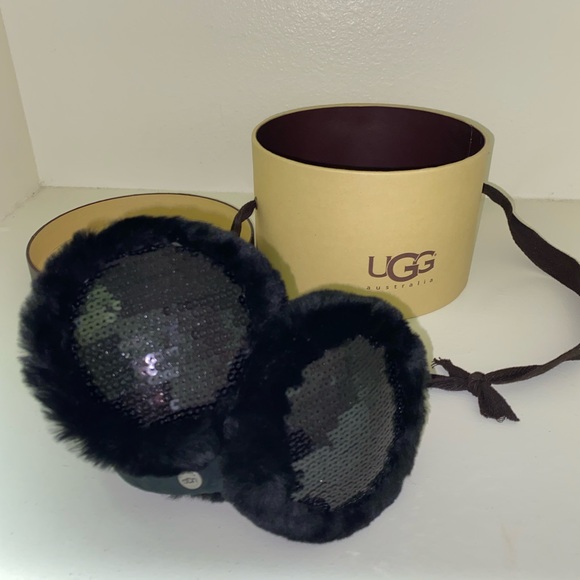 UGG earmuffs - Picture 2 of 3